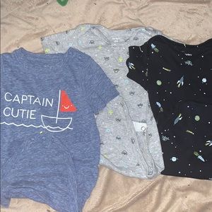 3 shortsleeve body suits